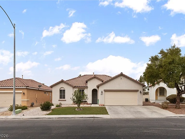 1217 Cove Palisades Dr — Photo 2