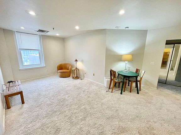 4th image of 131 Main St