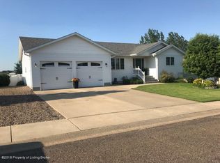 929 19th St E, Dickinson, ND 58601