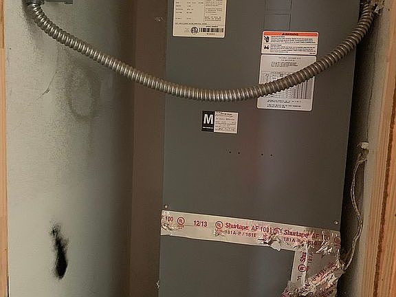 5th image of 3806 N Columbia Ave