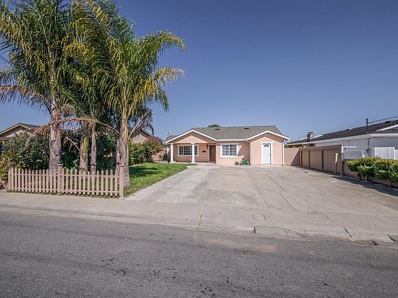 4th image of 21 Shady Oaks Dr