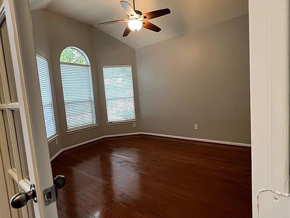 4th image of 6169 Mitchell Ct