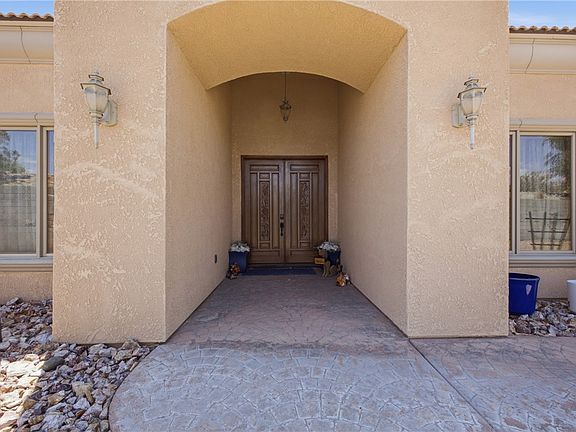 2nd image of 1860 E Marble Canyon Drive