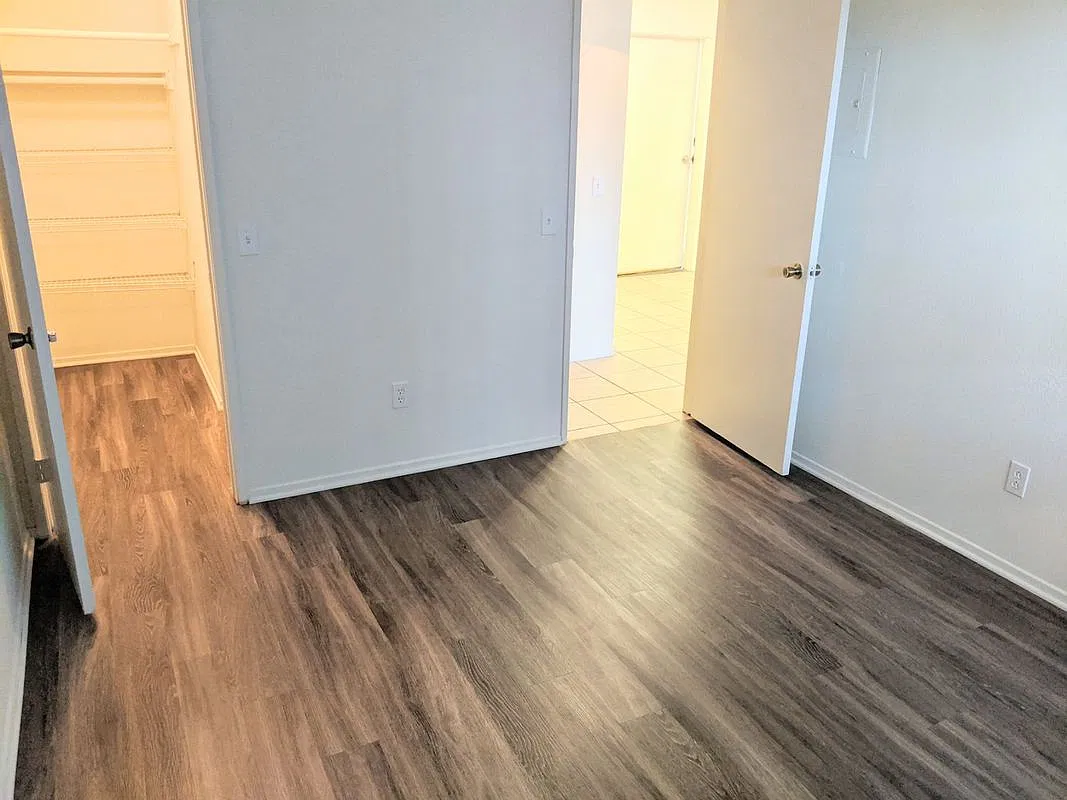 2 bed, 2.0 bath, 950 sqft, $2,800 — Photo 4