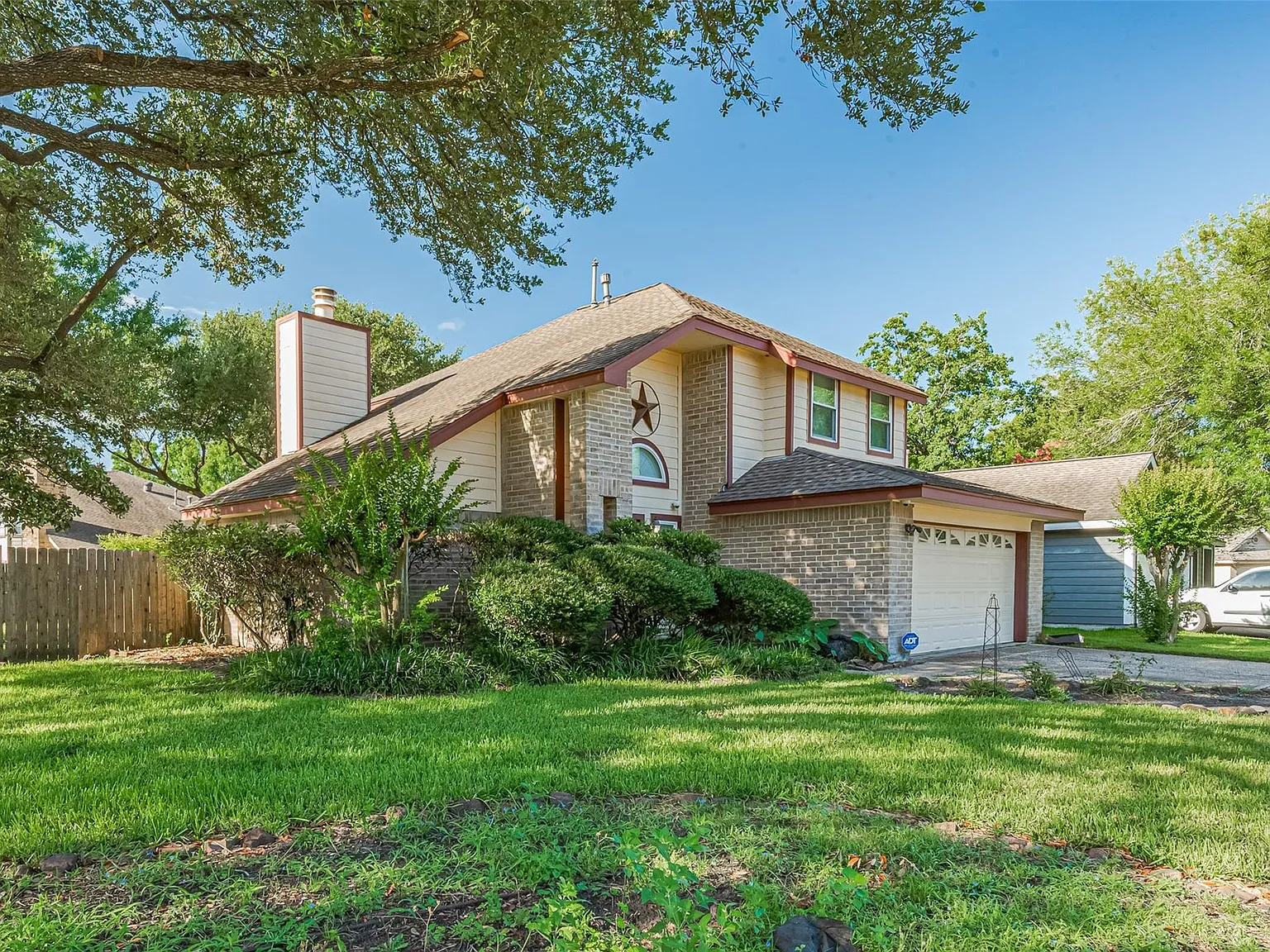 3 bed, 2.5 bath, 1537 sqft, $2,000 — Photo 3