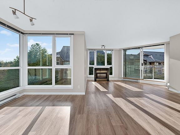 3rd image of 5860 Dover Cres #401