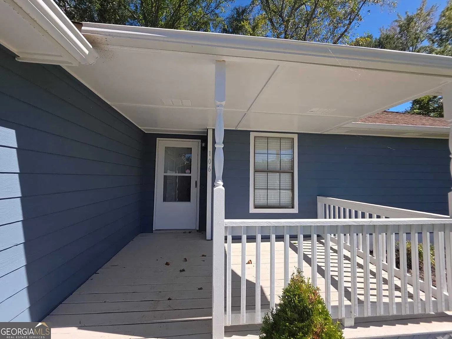 3 bed, 2.0 bath, 1502 sqft, $1,950 — Photo 3