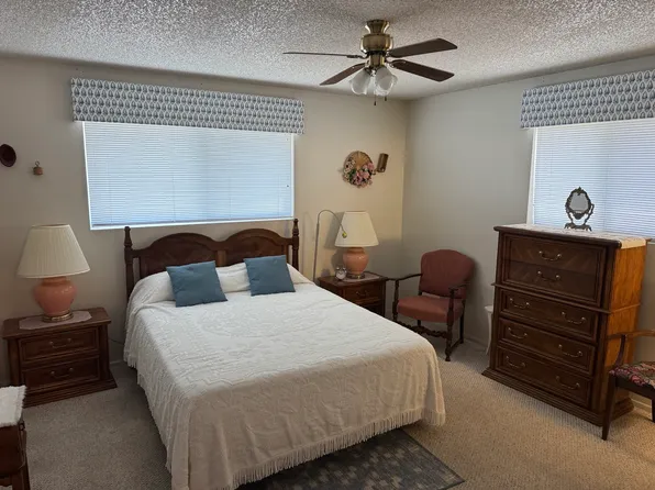 5915 E Des Moines St, Mesa, AZ 85205
