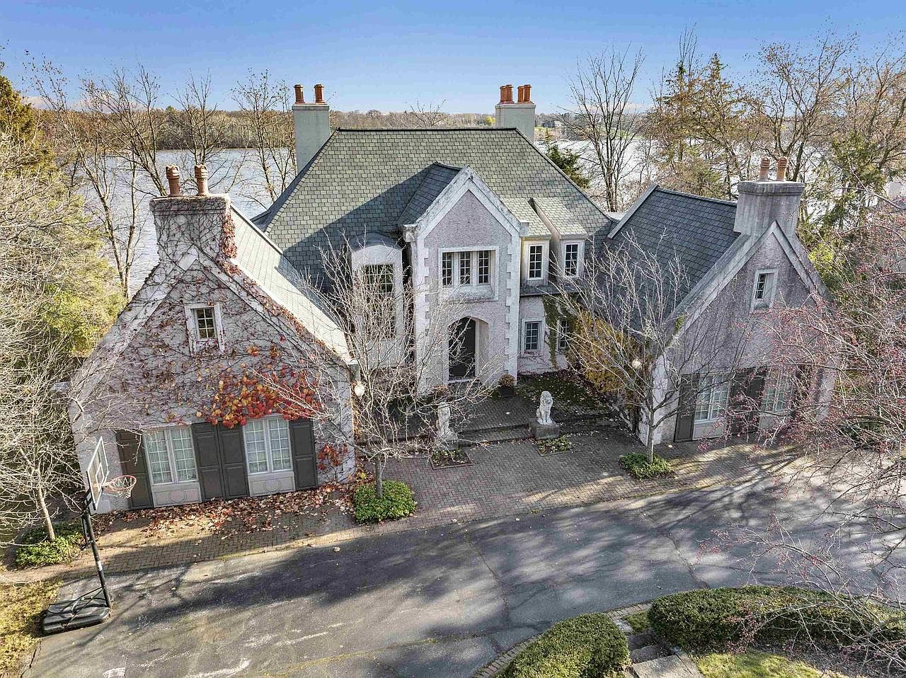 2333 LOST DAUPHIN ROAD, De Pere, WI 54115 Zillow