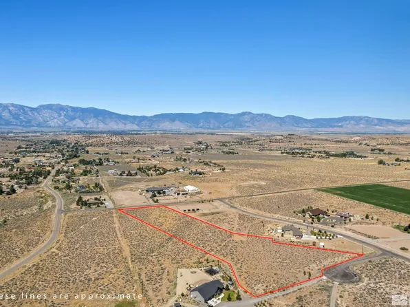 1372 Oreana Peak Ct, Gardnerville, NV 89410