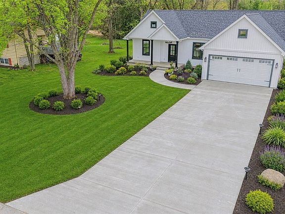 2nd image of 3154 Spiker Ln