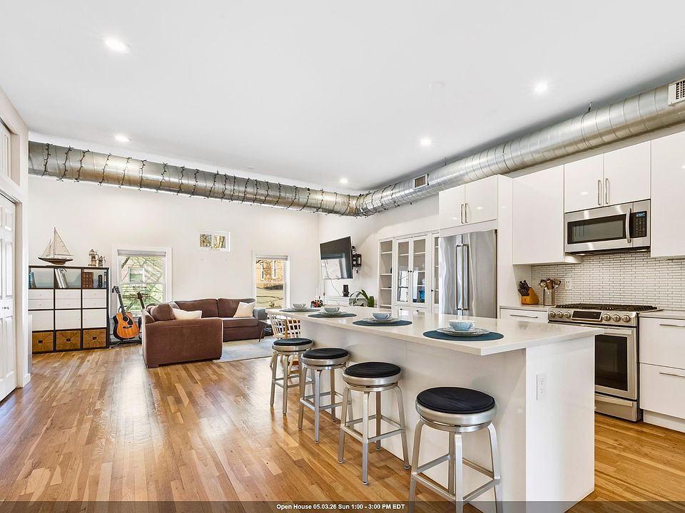 1st image of 325 5th St #3