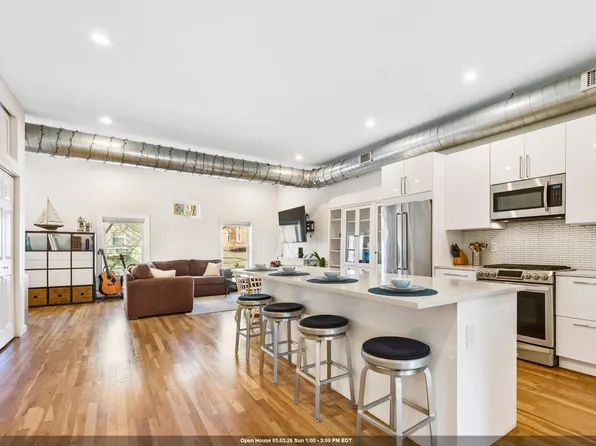 325 5th Street image 1 of 17