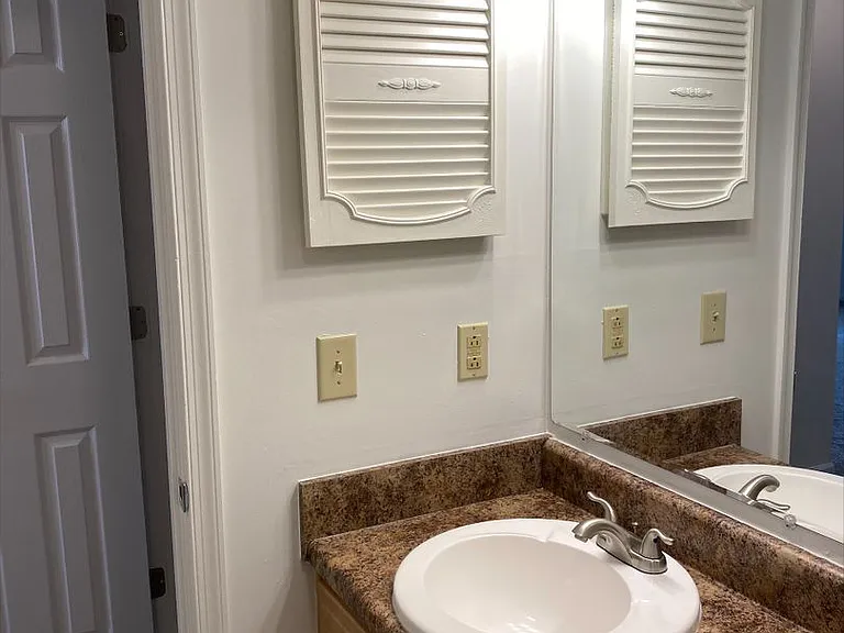 Featherstone Apartments at Kiln Creek — Photo 52