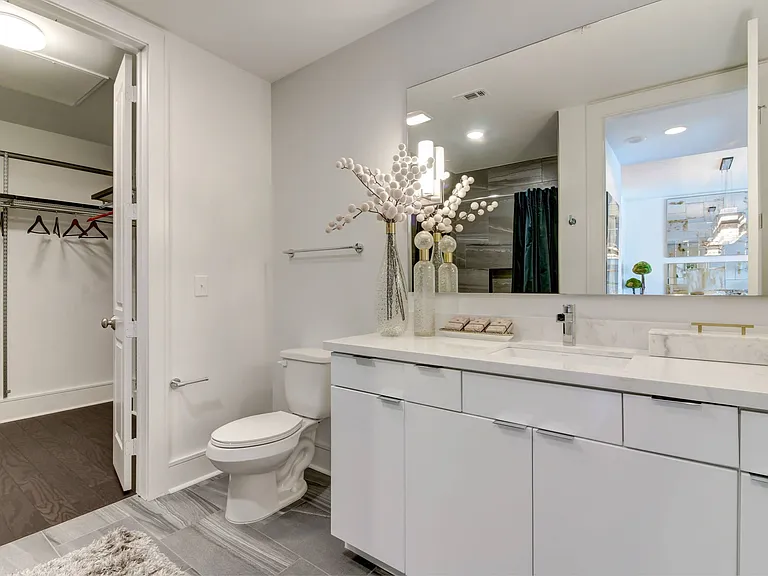 Cirque Residences — Photo 13