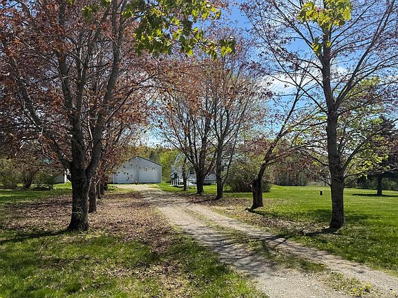 2nd image of 195 Greenbush Road