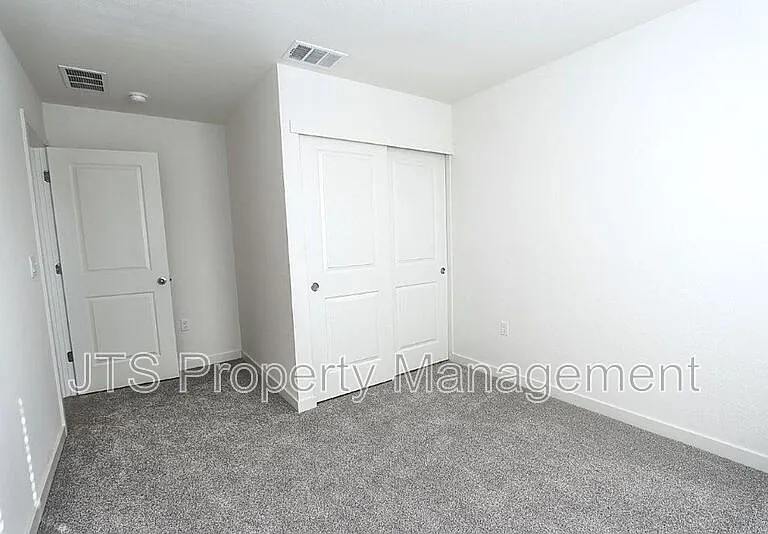 2097 Shady Tree Cir — Photo 54