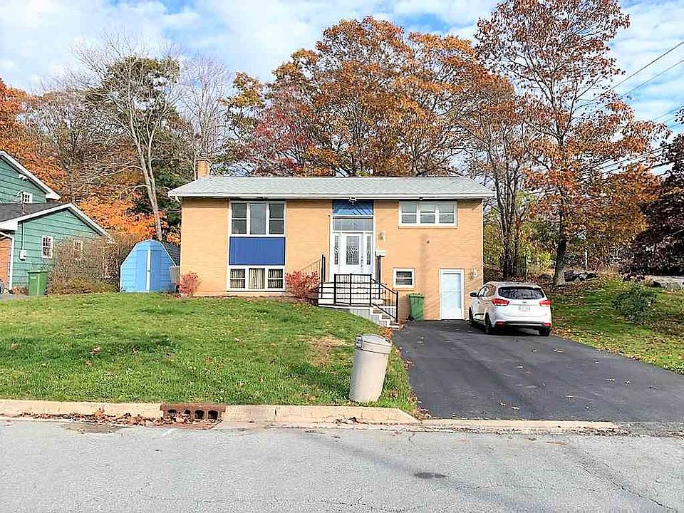1st image of 1 Rockmanor Dr