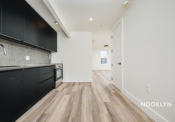 5th image of 26 Quincy St #3B