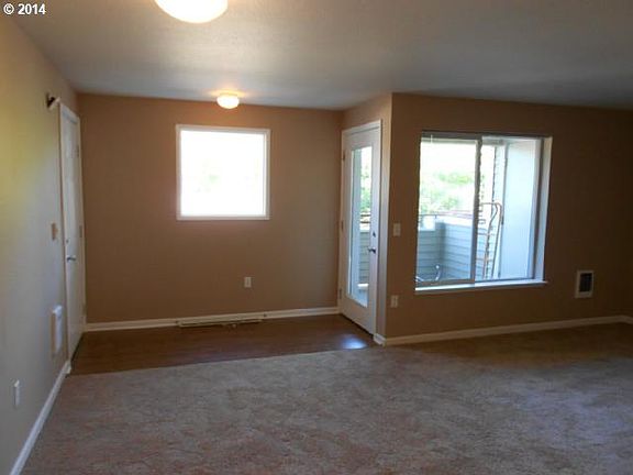 4th image of 6048 SE Drake St APT 212