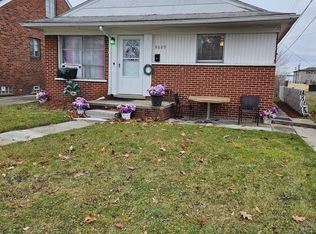 8689 Piedmont St, Detroit, MI 48228