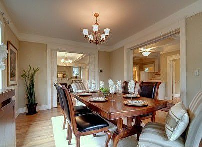 Formal dining room can accomodate your large gatherings or intimate candle-lit dinners.