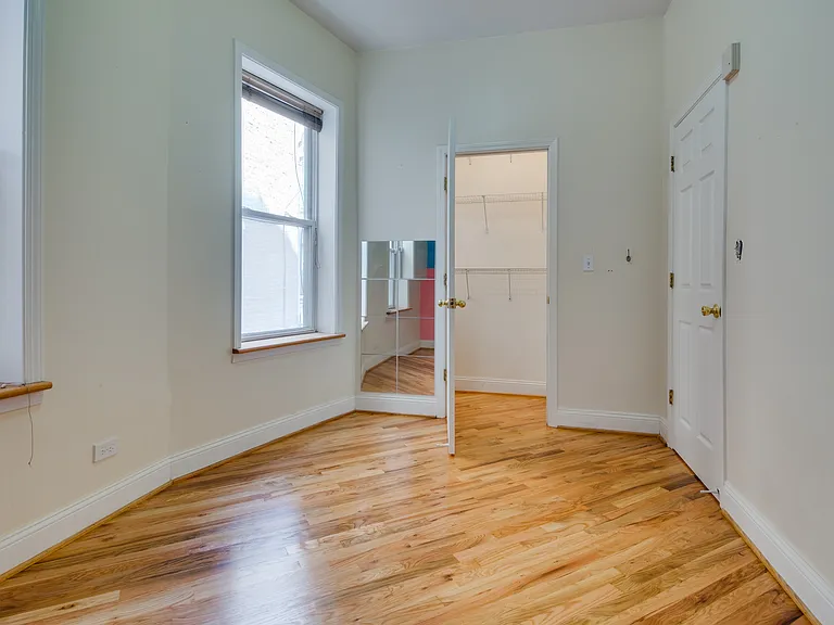 5207 S Blackstone Ave — Photo 14