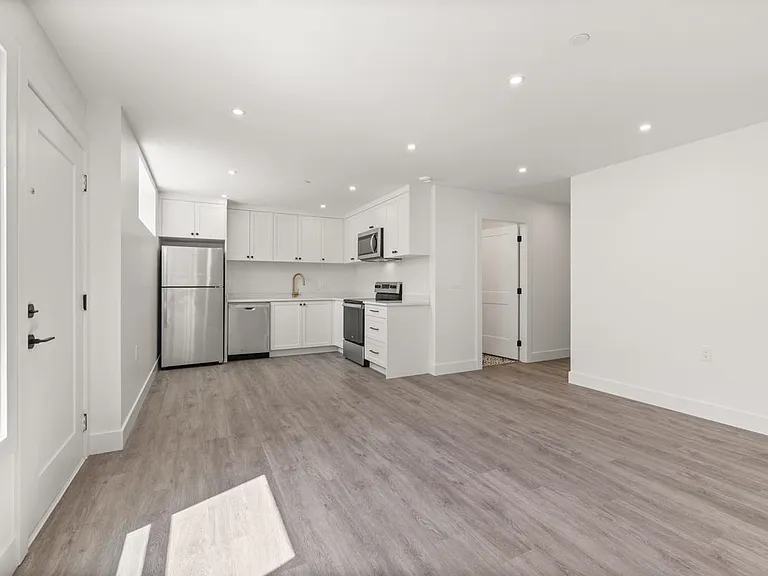 62 E 21st Ave #2 — Photo 4