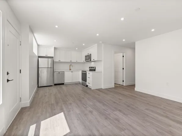 62 E 21st Ave #2, Vancouver, BC V5V 1P5