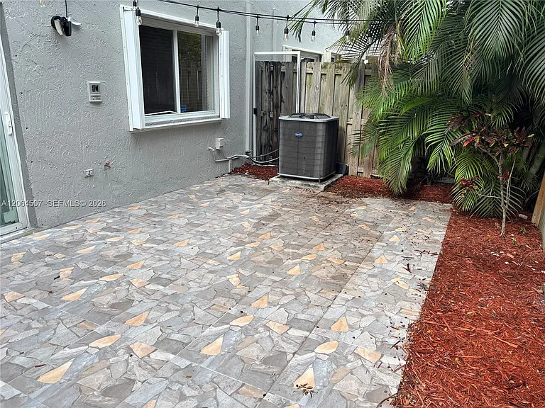 11440 NW 50th Ter — Photo 61