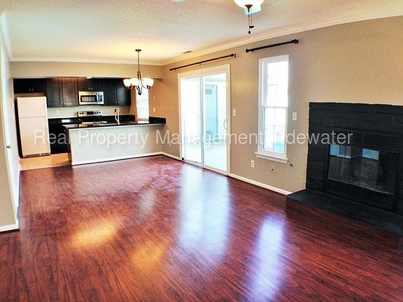 4th image of 4400 Segovia Ct