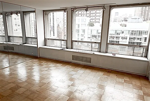 Rented by Bien Realty Ltd | media 26