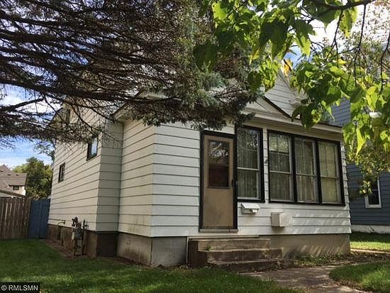 3rd image of 226 15th Ave S