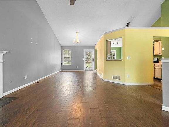 5th image of 543 Settlers Ridge Ln