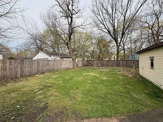 636 Florence St — Photo 5