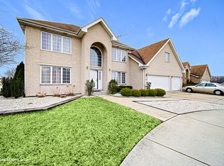 1825 E 169th Pl, South Holland, IL 60473
