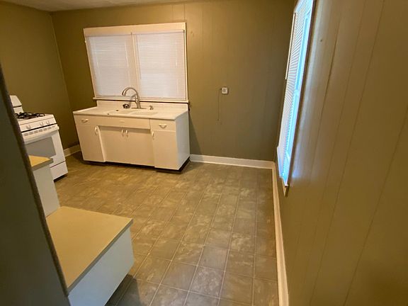 Kitchen (fridge not installed yet)