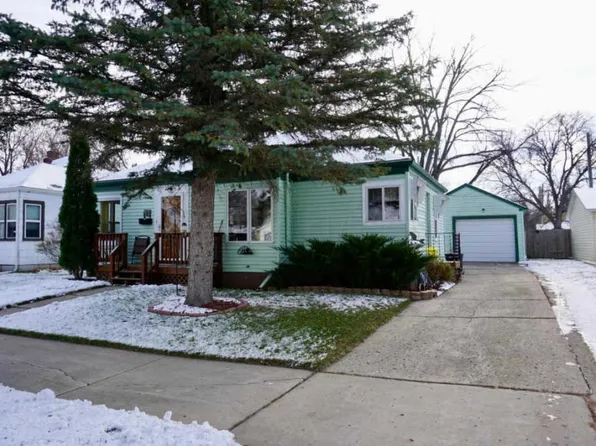 648 3rd St SW, Valley City, ND 58072