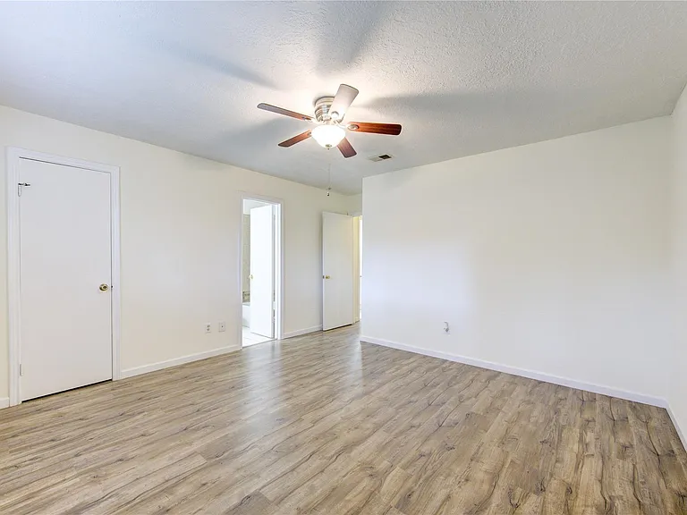 950 Grand Junction Dr — Photo 18