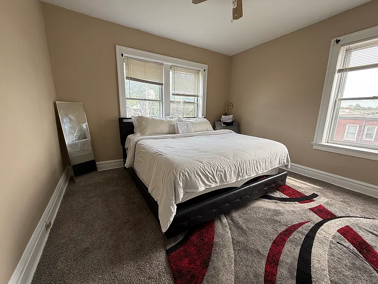 4909 Lansdowne Ave #2E — Photo 8