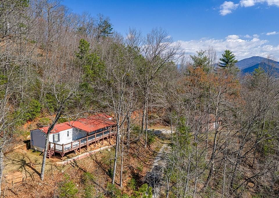 1st image of 365 Fox Hollow Cir