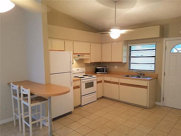 3rd image of 4073 Hina Dr