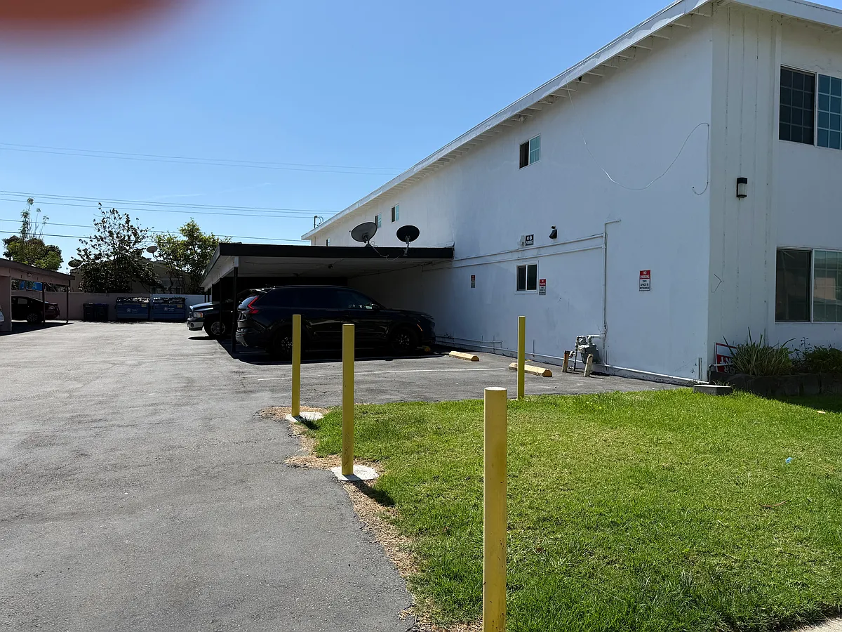 Building Photo - 10802 Palma Vista Ave #3