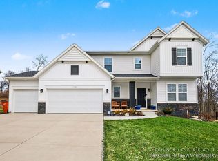 1584 Wales Dr SE, Lowell, MI 49331