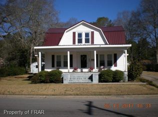 207 E Prospect Ave, Raeford, NC 28376