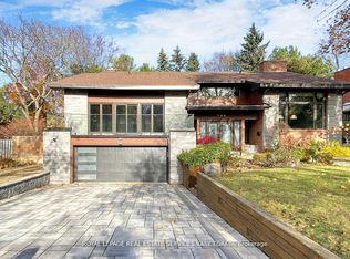 136 Denlow Blvd, Toronto, ON M3B 3J2