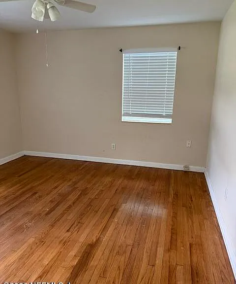 2404 Red Oak Dr — Photo 11
