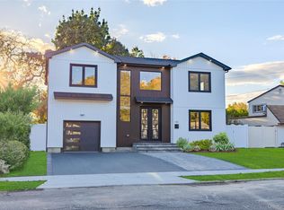 182 Friends Lane, Westbury, NY 11590