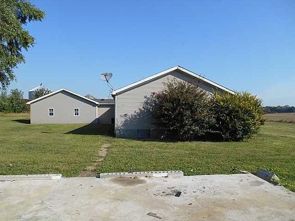 4th image of 2263 N County Road 200 W