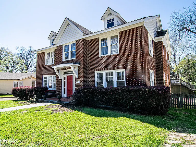 803 N Congress St #D — Photo 1